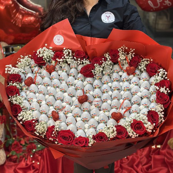 Buket od 101 Kinder jaja sa ružama - Slika 1